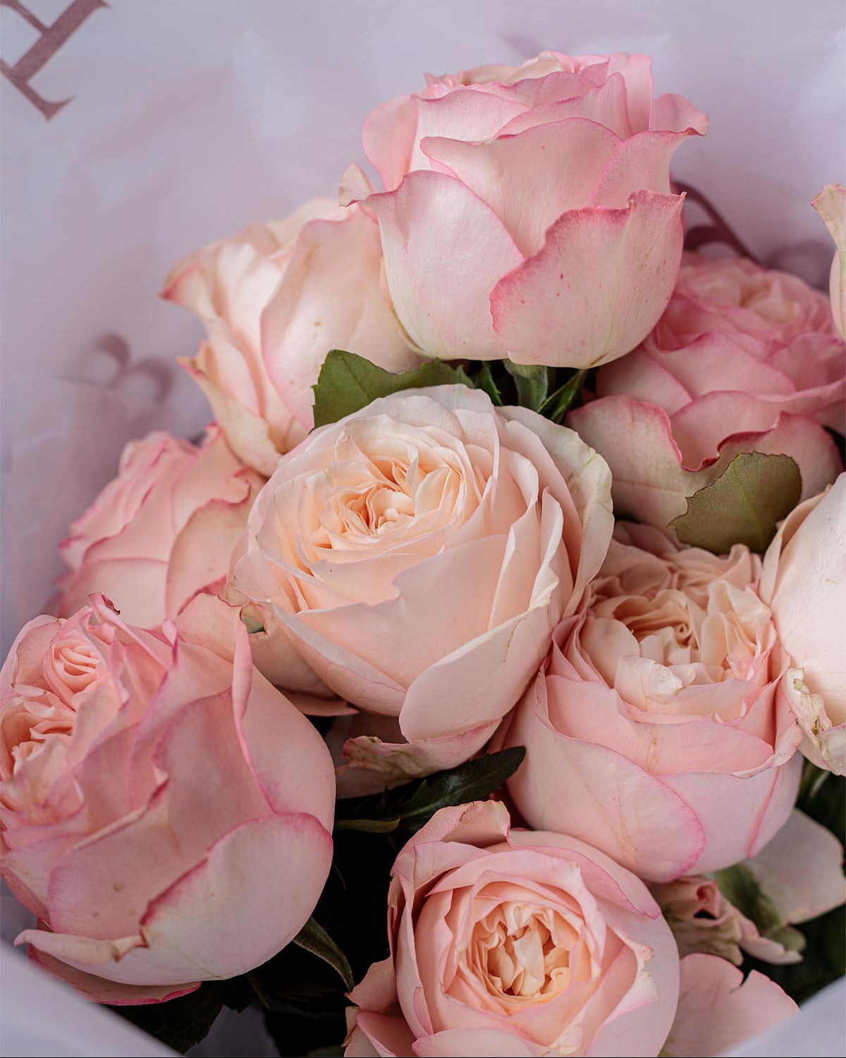 Flowers & Fizz
